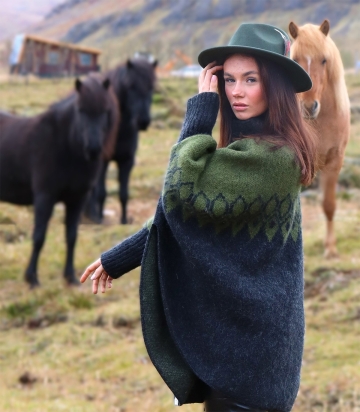 Damen Woll-Poncho-Jacke Ísar - Wintermantel - Reitponcho - Grün / Schwarz