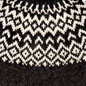 Handgestrickter Islandpullover - Helga 1 - Farbe schwarz / weiß